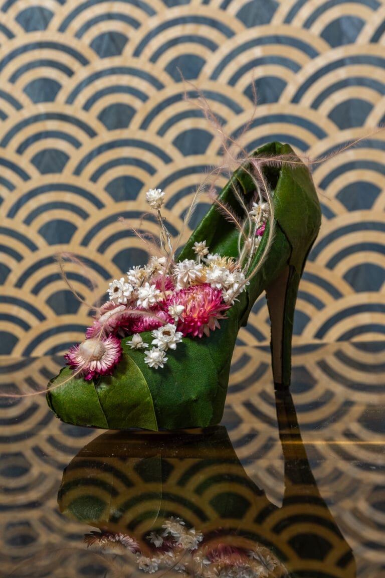 Pantof model floral_Design floral_Decoratiune pantof flori uscate flori stabilizate plante naturale
